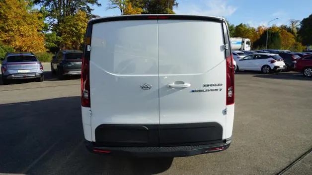MAXUS eDeliver 7 L1 77kWh