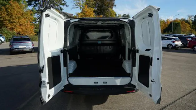 MAXUS eDeliver 7 L1 77kWh