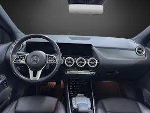 MERCEDES-BENZ EQA 300 4Matic