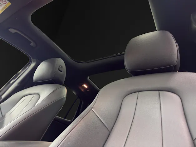 MERCEDES-BENZ EQA 300 4Matic