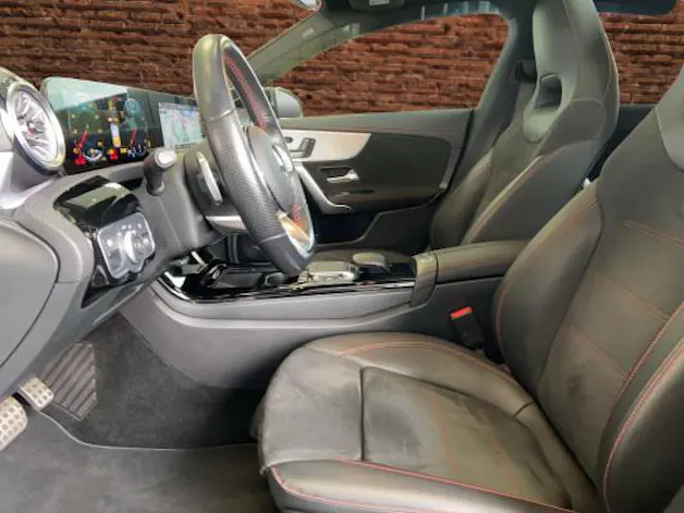 MERCEDES-BENZ CLA SB 250 AMG Line 4M 7G