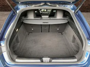 MERCEDES-BENZ CLA SB 250 AMG Line 4M 7G