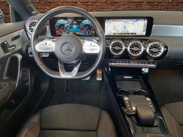 MERCEDES-BENZ CLA SB 250 AMG Line 4M 7G