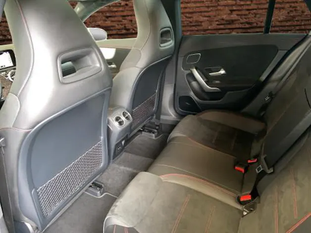 MERCEDES-BENZ CLA SB 250 AMG Line 4M 7G