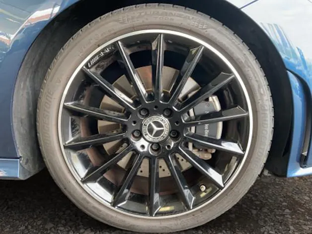 MERCEDES-BENZ CLA SB 250 AMG Line 4M 7G