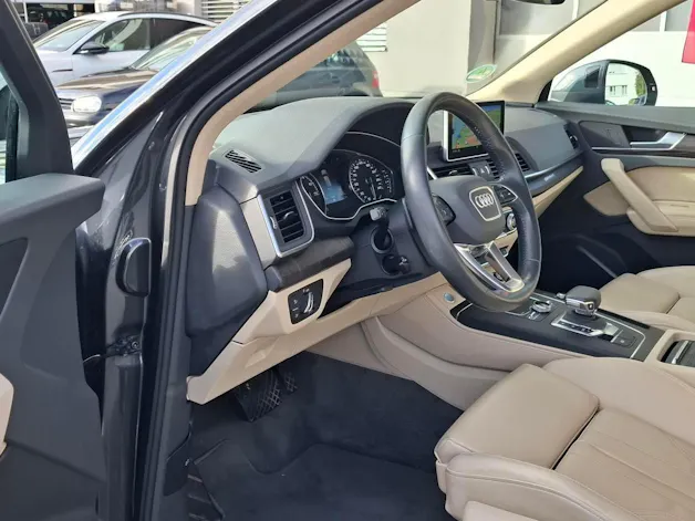 AUDI Q5 55 TFSI e quattro