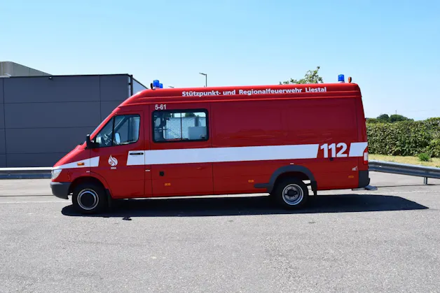 MERCEDES-BENZ SPRINTER 416 CDI DUO AUTOMATIK FEUERWEHR l 156 PS