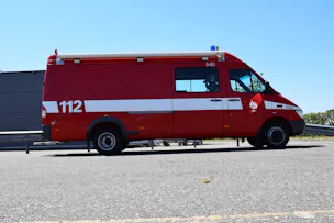 MERCEDES-BENZ SPRINTER 416 CDI DUO AUTOMATIK FEUERWEHR l 156 PS