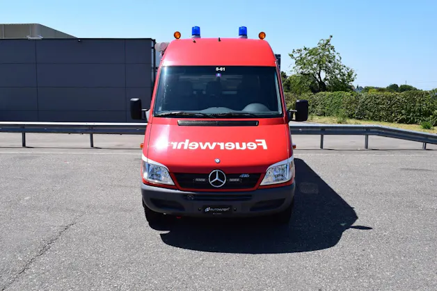 MERCEDES-BENZ SPRINTER 416 CDI DUO AUTOMATIK FEUERWEHR l 156 PS