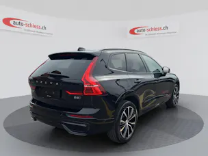 VOLVO XC60 B5 Benzin Mild Hybrid AWD Plus Dark Geartronic