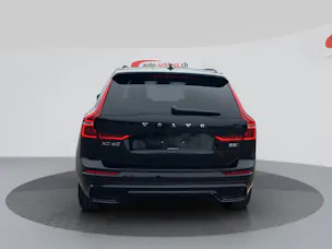 VOLVO XC60 B5 Benzin Mild Hybrid AWD Plus Dark Geartronic