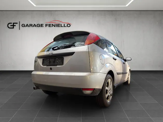 FORD Focus 2.0i 16V Trend