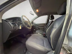 FORD Focus 2.0i 16V Trend