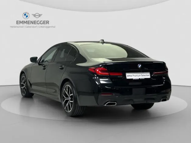 BMW 5er Reihe G30 520d xDrive paddles