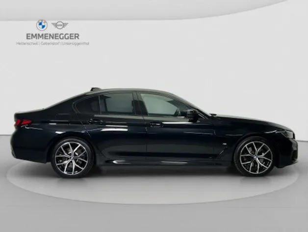 BMW 5er Reihe G30 520d xDrive paddles