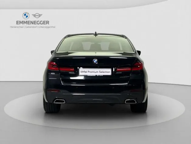 BMW 5er Reihe G30 520d xDrive paddles