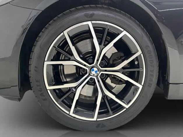BMW 5er Reihe G30 520d xDrive paddles