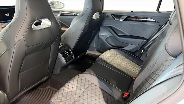 VW Passat Variant 2.0 TDI evo R-Line 4 Motion DSG