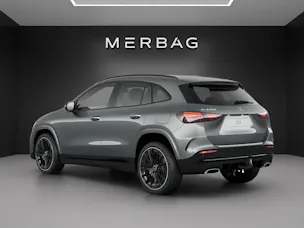 MERCEDES-BENZ GLA 200 7G-DCT