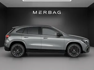 MERCEDES-BENZ GLA 200 7G-DCT