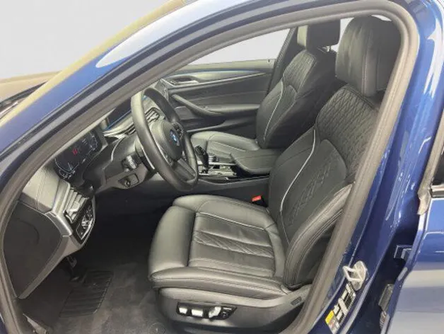 BMW 545e xDrive SAG
