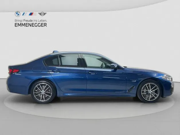 BMW 545e xDrive SAG