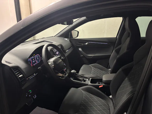 SKODA Karoq 2.0 TSI SportLine 4x4 DSG **Modell 2027**