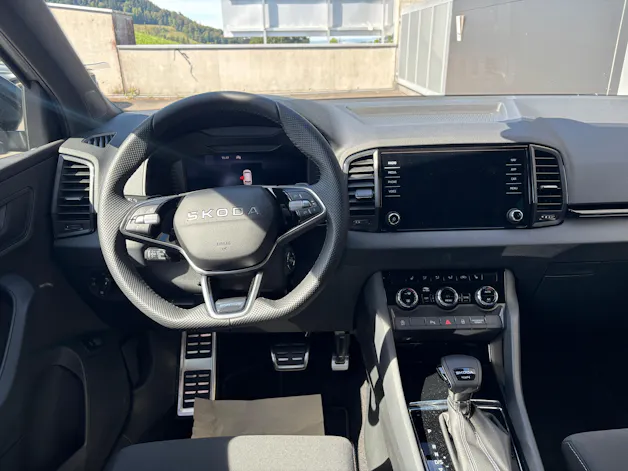 SKODA Karoq 2.0 TSI SportLine 4x4 DSG **Modell 2027**