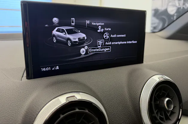 AUDI Q2 35 TDI S line quattro S-tronic