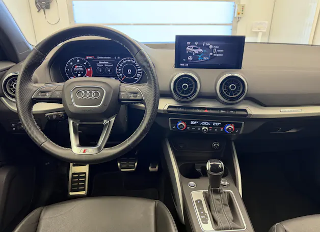 AUDI Q2 35 TDI S line quattro S-tronic
