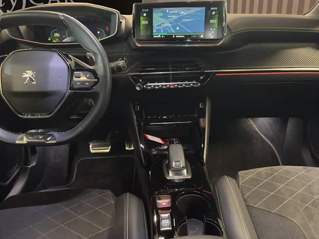 PEUGEOT 208 1.2 PureTech GT Pack EAT8