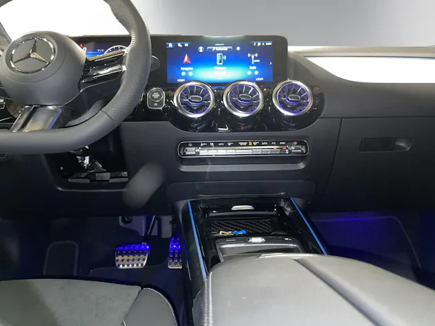 MERCEDES-BENZ GLA 250 4Matic 8G-DCT Swiss Star