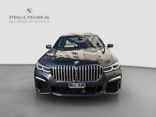 BMW 750i xDrive M Sport Steptronic