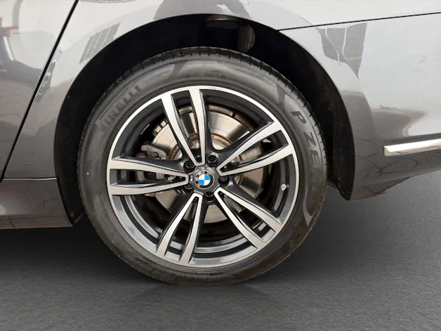 BMW 750i xDrive M Sport Steptronic