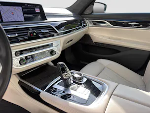 BMW 750i xDrive M Sport Steptronic