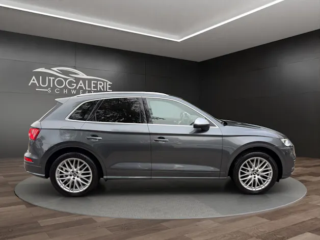 AUDI SQ5 3.0 TFSI quattro | CH | Panorama | Assis. Stadt+Park+Tour | Matrix LED | B&O | Luftfederung | S-Sportsitz Rautensteppung |