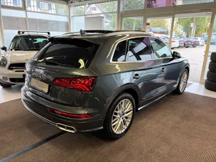 AUDI SQ5 3.0 TFSI quattro | CH | Panorama | Assis. Stadt+Park+Tour | Matrix LED | B&O | Luftfederung | S-Sportsitz Rautensteppung |