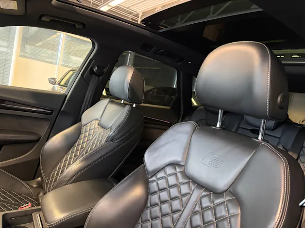 AUDI SQ5 3.0 TFSI quattro | CH | Panorama | Assis. Stadt+Park+Tour | Matrix LED | B&O | Luftfederung | S-Sportsitz Rautensteppung |
