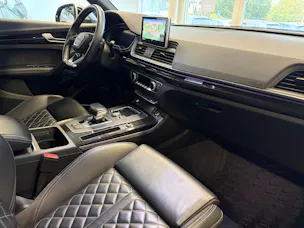 AUDI SQ5 3.0 TFSI quattro | CH | Panorama | Assis. Stadt+Park+Tour | Matrix LED | B&O | Luftfederung | S-Sportsitz Rautensteppung |