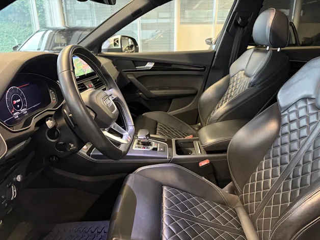 AUDI SQ5 3.0 TFSI quattro | CH | Panorama | Assis. Stadt+Park+Tour | Matrix LED | B&O | Luftfederung | S-Sportsitz Rautensteppung |