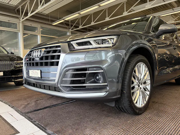 AUDI SQ5 3.0 TFSI quattro | CH | Panorama | Assis. Stadt+Park+Tour | Matrix LED | B&O | Luftfederung | S-Sportsitz Rautensteppung |