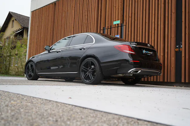MERCEDES-BENZ E 200 AVANTGARDE 9G-TRONIC l 184 PS