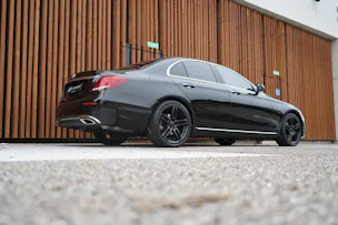 MERCEDES-BENZ E 200 AVANTGARDE 9G-TRONIC l 184 PS