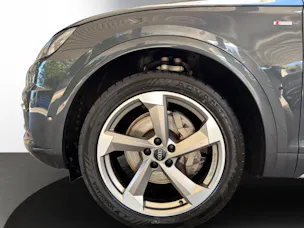 AUDI Q5 2.0 TFSI sport quattro