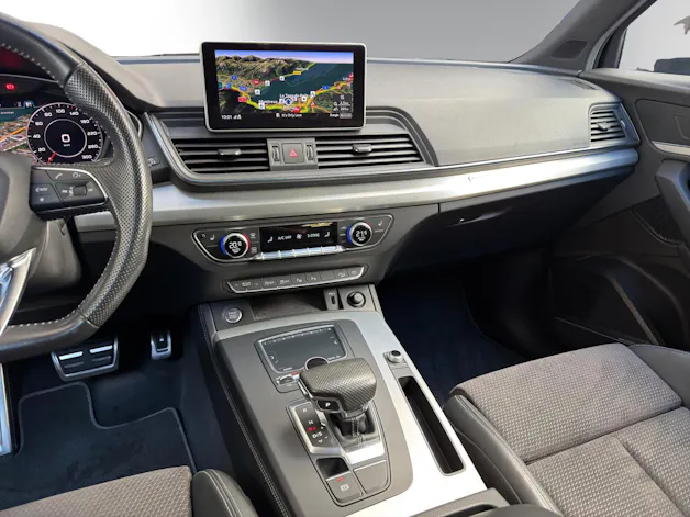 AUDI Q5 2.0 TFSI sport quattro