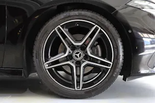 MERCEDES-BENZ A 200 7G-DCT