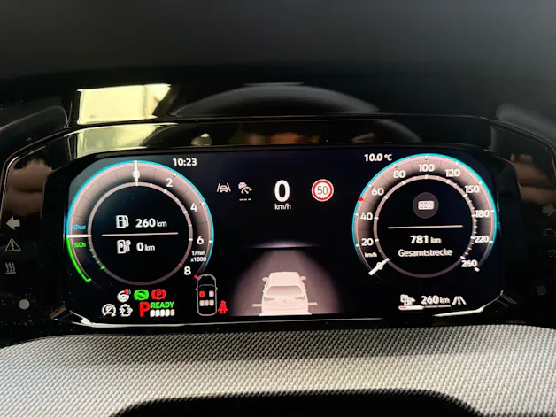 VW Golf GTE 1.5 TSI eHybrid 272 PS *** TOPAUSSTATTUNG MIT 5 JAHRE VW WERKSGARANTIE ***
