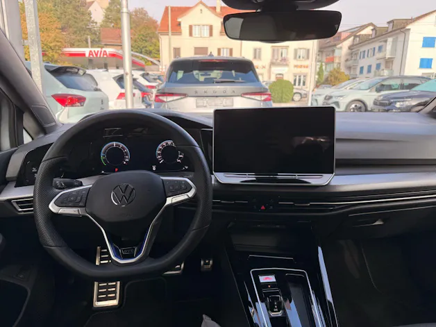VW Golf GTE 1.5 TSI eHybrid 272 PS *** TOPAUSSTATTUNG MIT 5 JAHRE VW WERKSGARANTIE ***