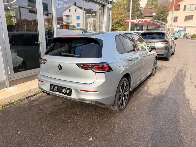 VW Golf GTE 1.5 TSI eHybrid 272 PS *** TOPAUSSTATTUNG MIT 5 JAHRE VW WERKSGARANTIE ***