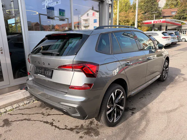SKODA Kamiq 1.5 TSI MONTE CARLO *** ANHÄNGERKUPPLUNG & PANORAMDACH ***